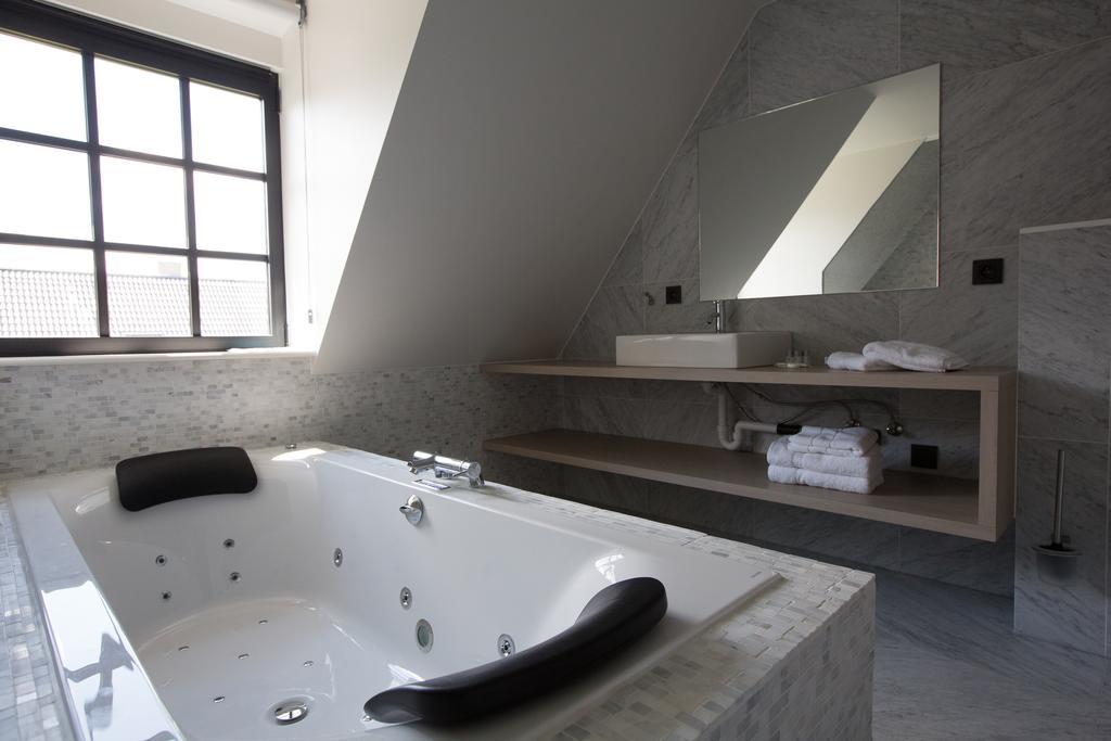 Hotel De Lissewal Ieper Bagian luar foto
